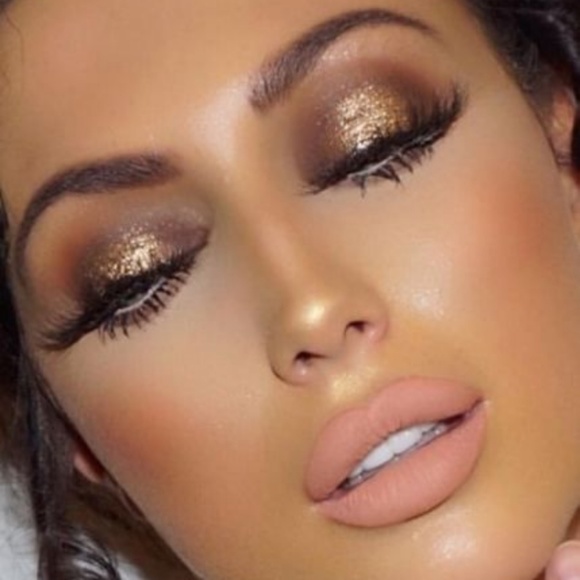 Meet your Posher, Elle - Picture 1 of 1